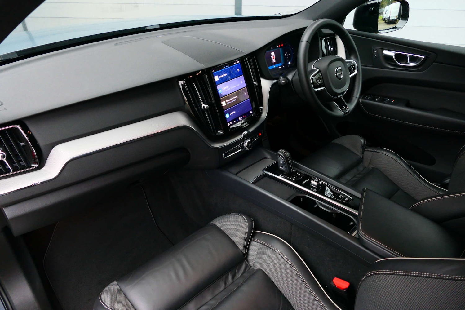 Used Volvo XC60 2022 for sale - 77644028: Photo 6