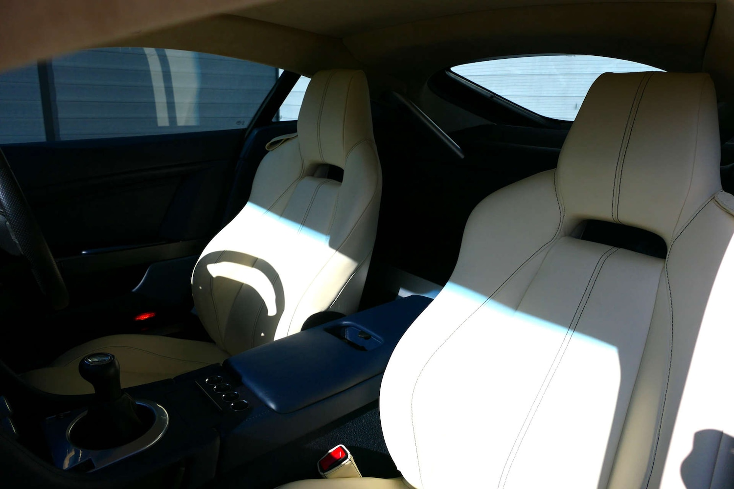 Used Aston Martin Vantage 2007 for sale - 77780985: Photo 34