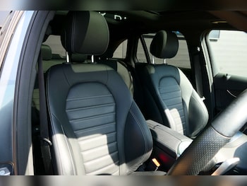 Used Mercedes-Benz GLC 2019 for sale - 78389794: Photo