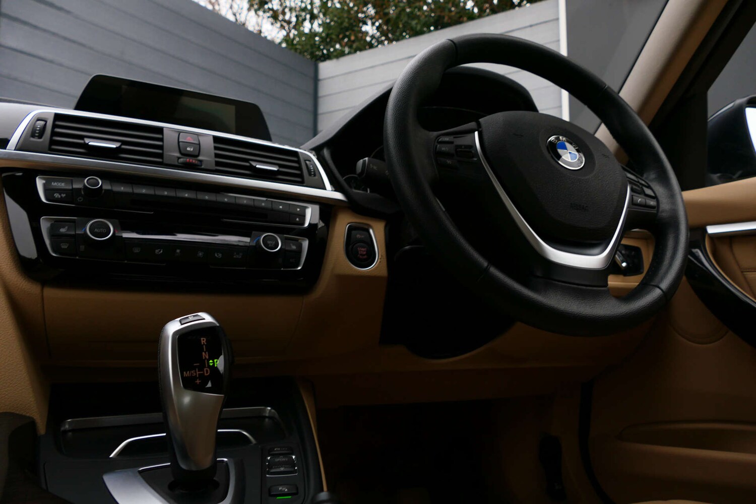 Used BMW 3 Series 2016 for sale - 77495048: Photo 29