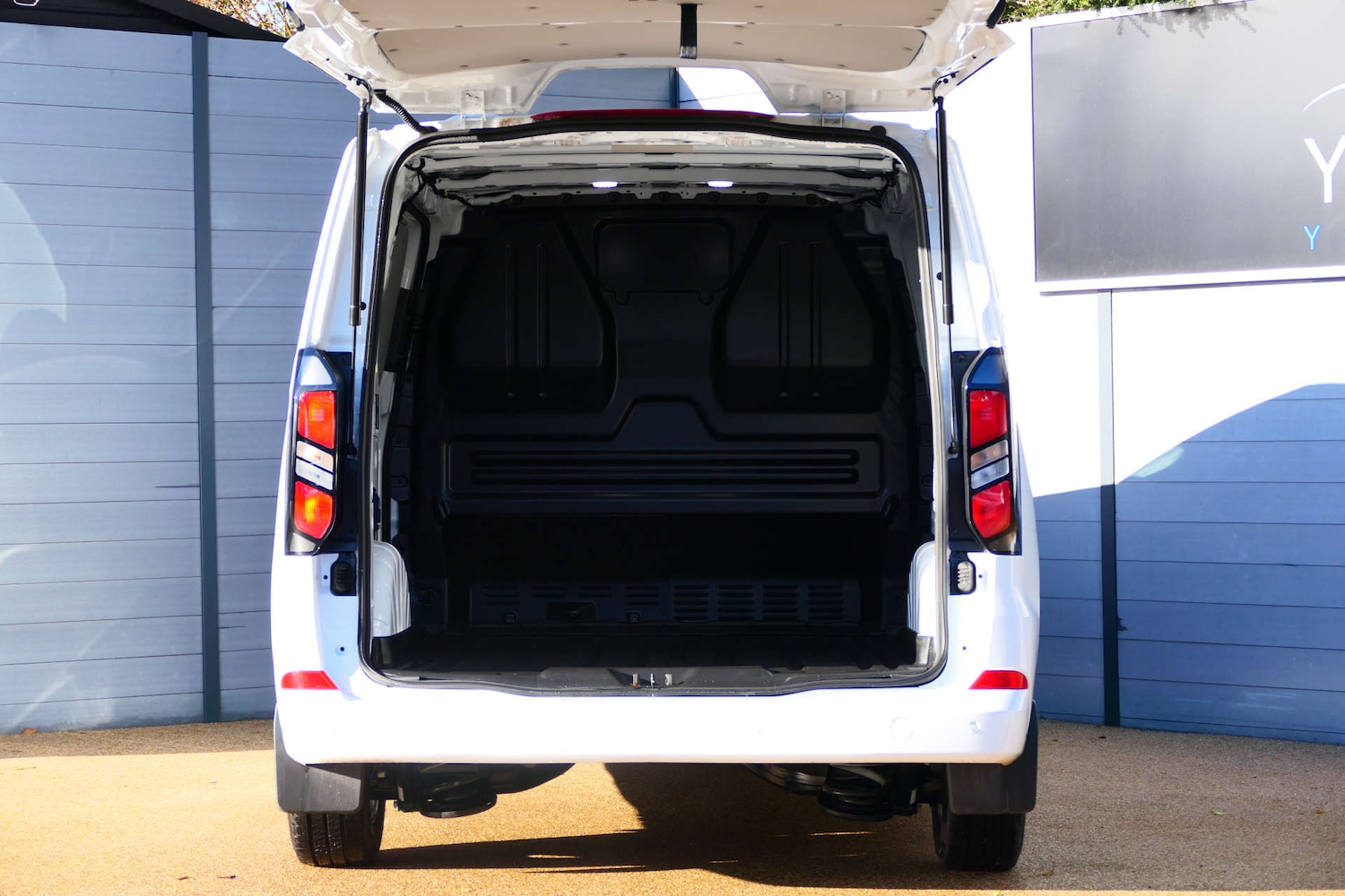 Used Ford Transit Custom 2024 for sale - 77201567: Photo 17