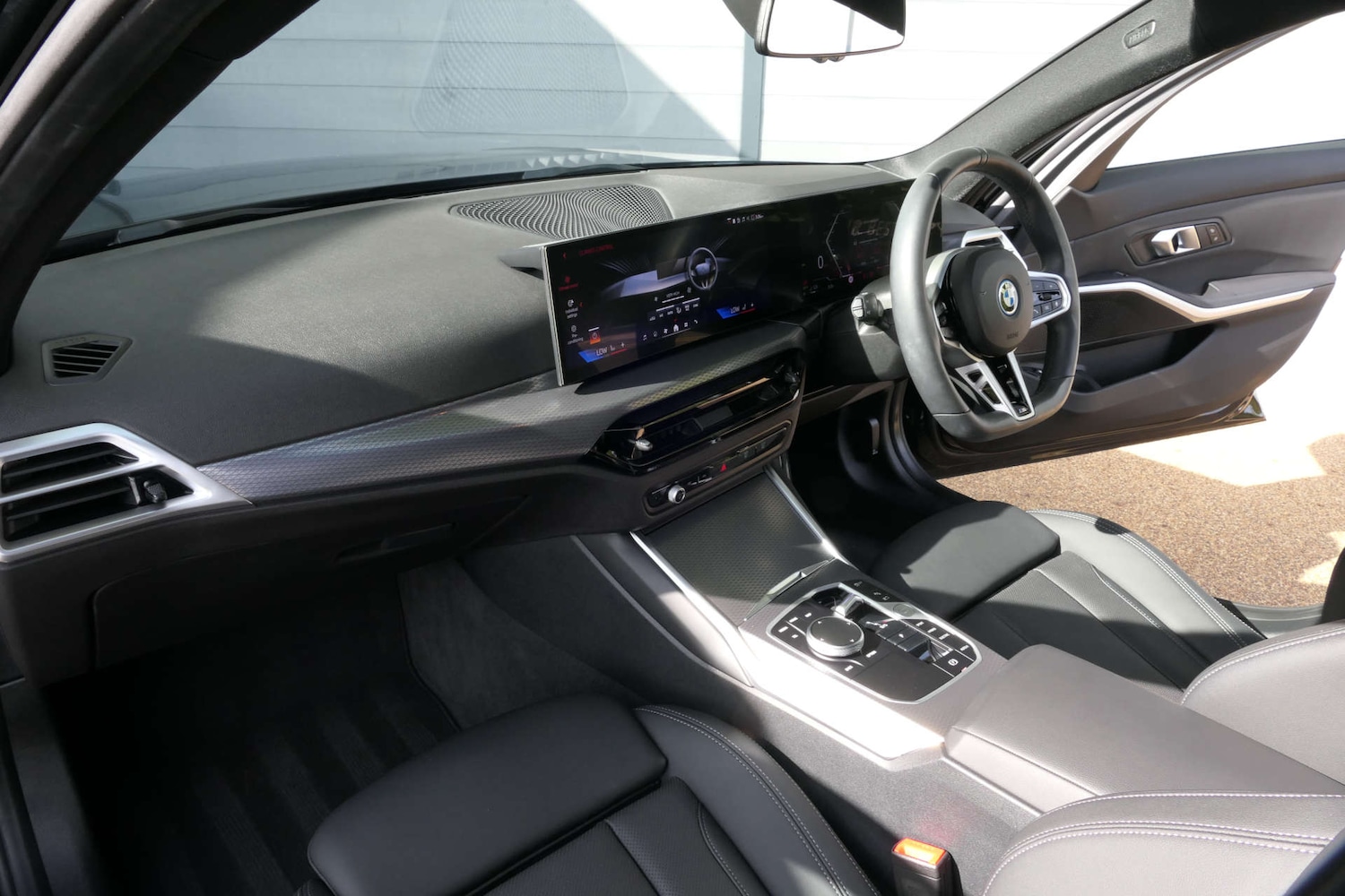 Used BMW 3 Series 2025 for sale - 76616658: Photo 22