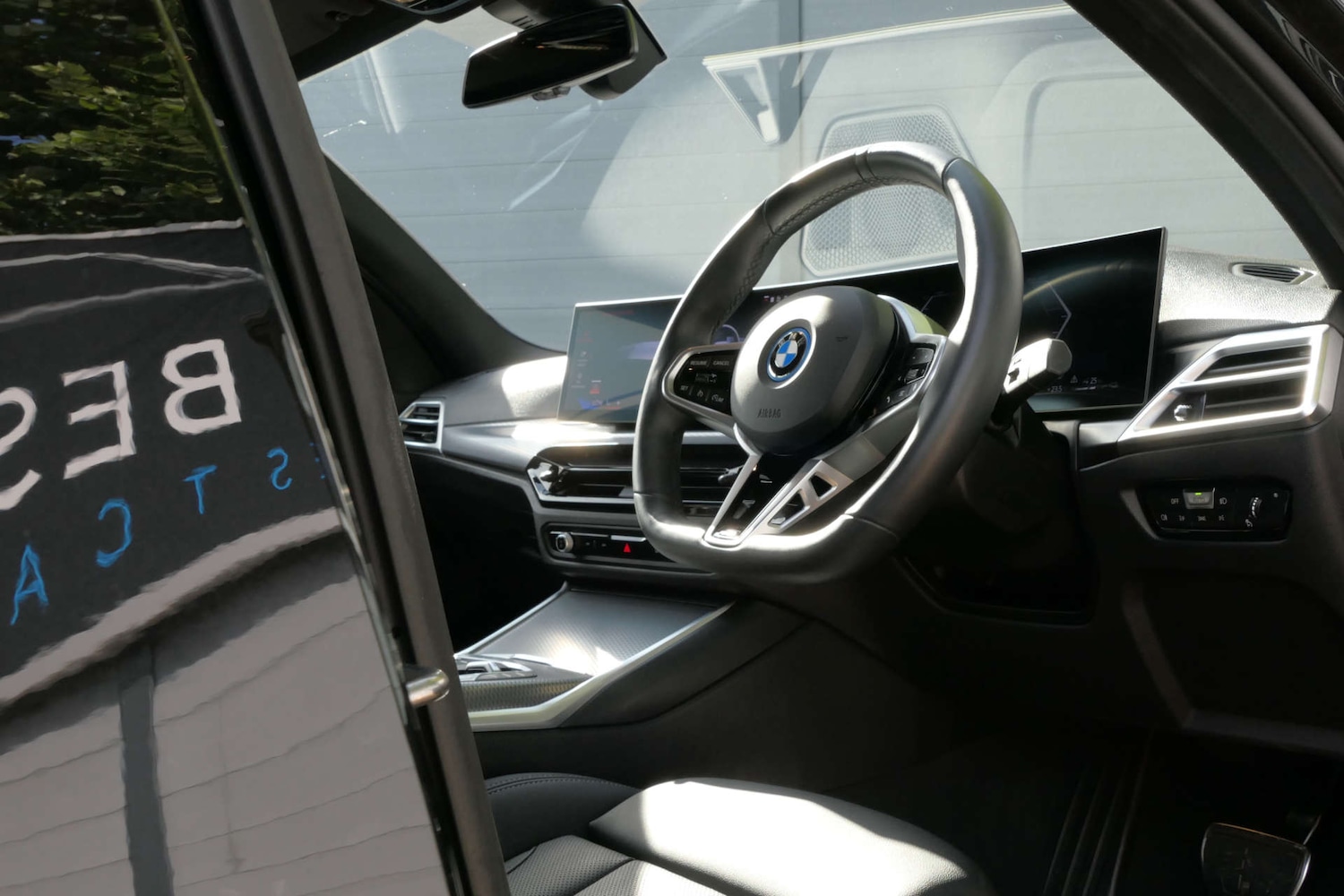 Used BMW 3 Series 2025 for sale - 76616658: Photo 4