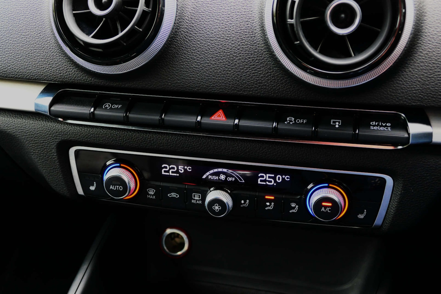 Used Audi S3 2013 for sale - 78112467: Photo 20