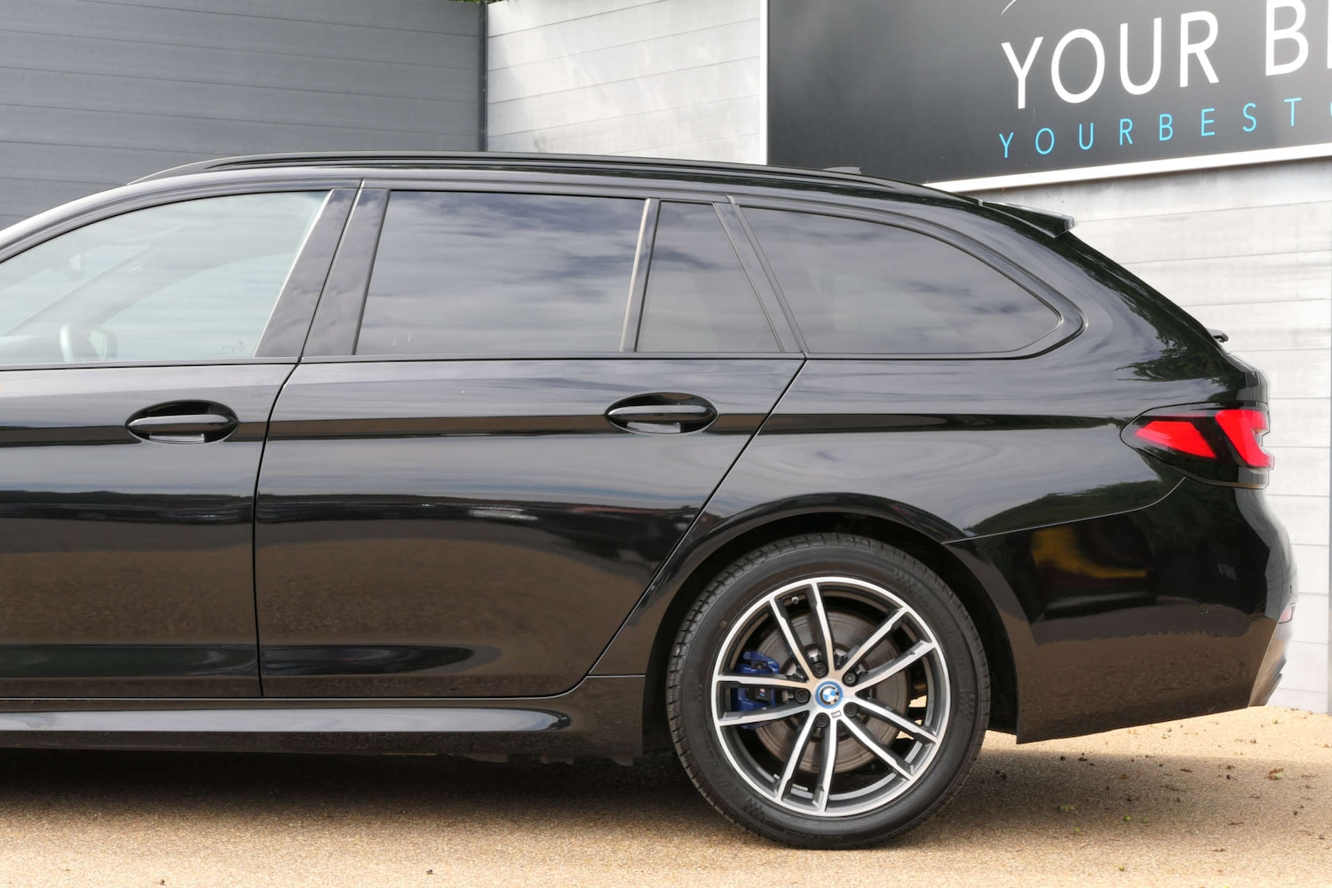 Used BMW 5 Series 2023 for sale - 76614712: Photo 11