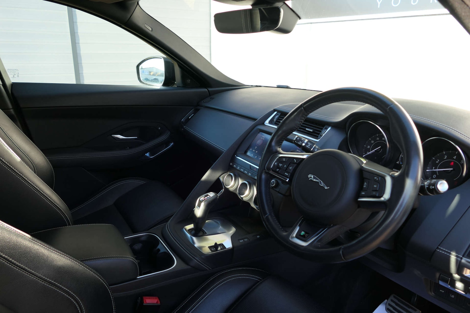 Used Jaguar E-Pace 2019 for sale - 76940172: Photo 18