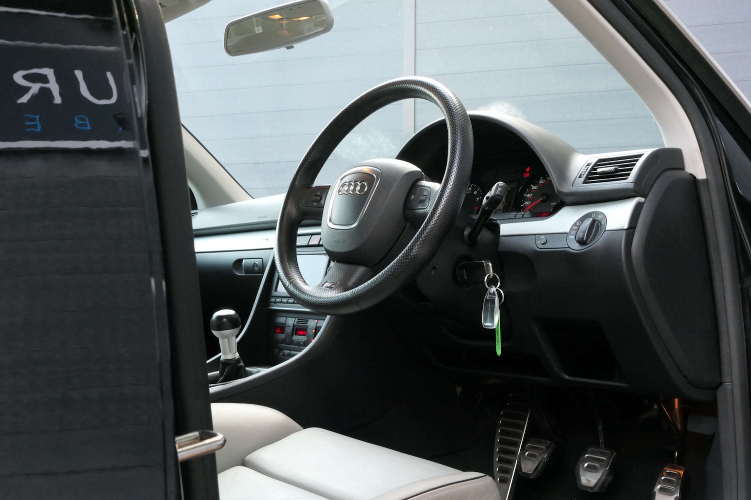 Used Audi RS4 2006 for sale - 76616656: Photo 23