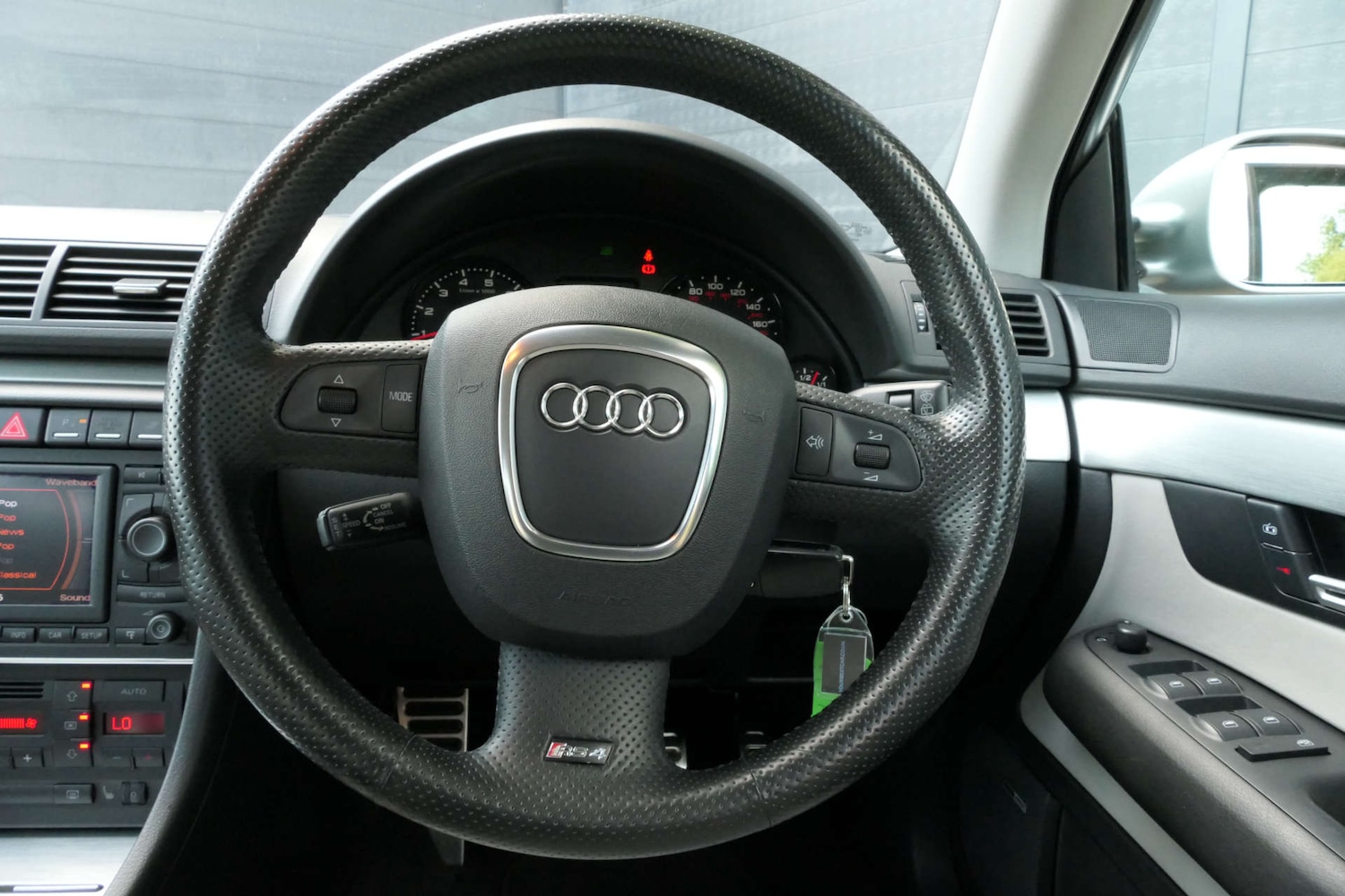 Used Audi RS4 2006 for sale - 76616656: Photo 24