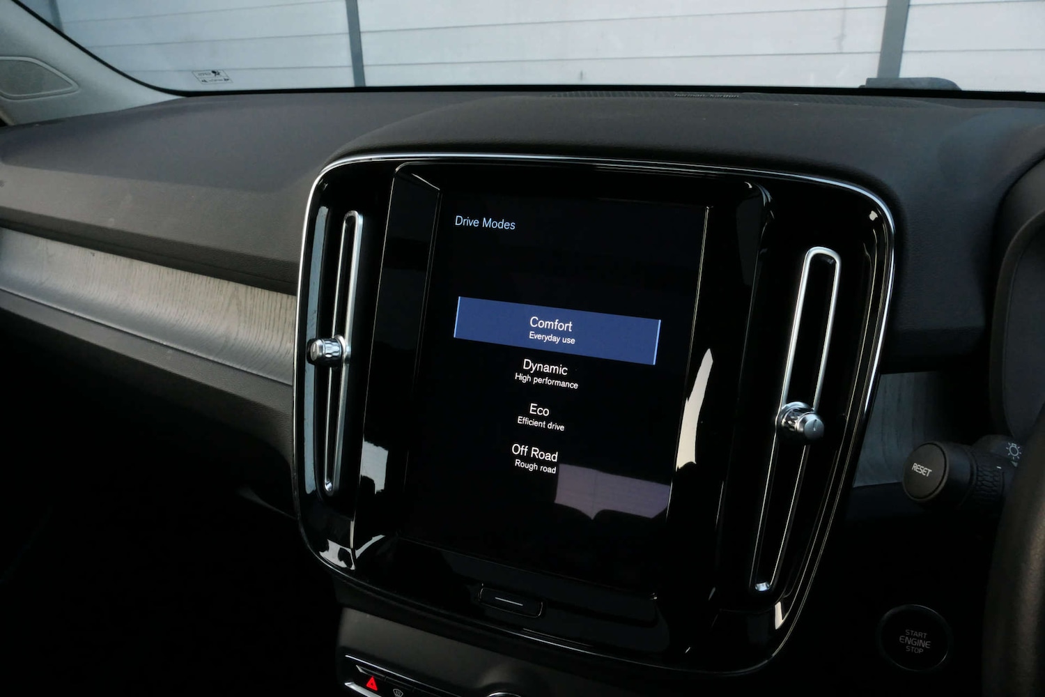 Used Volvo XC40 2020 for sale - 76921255: Photo 47