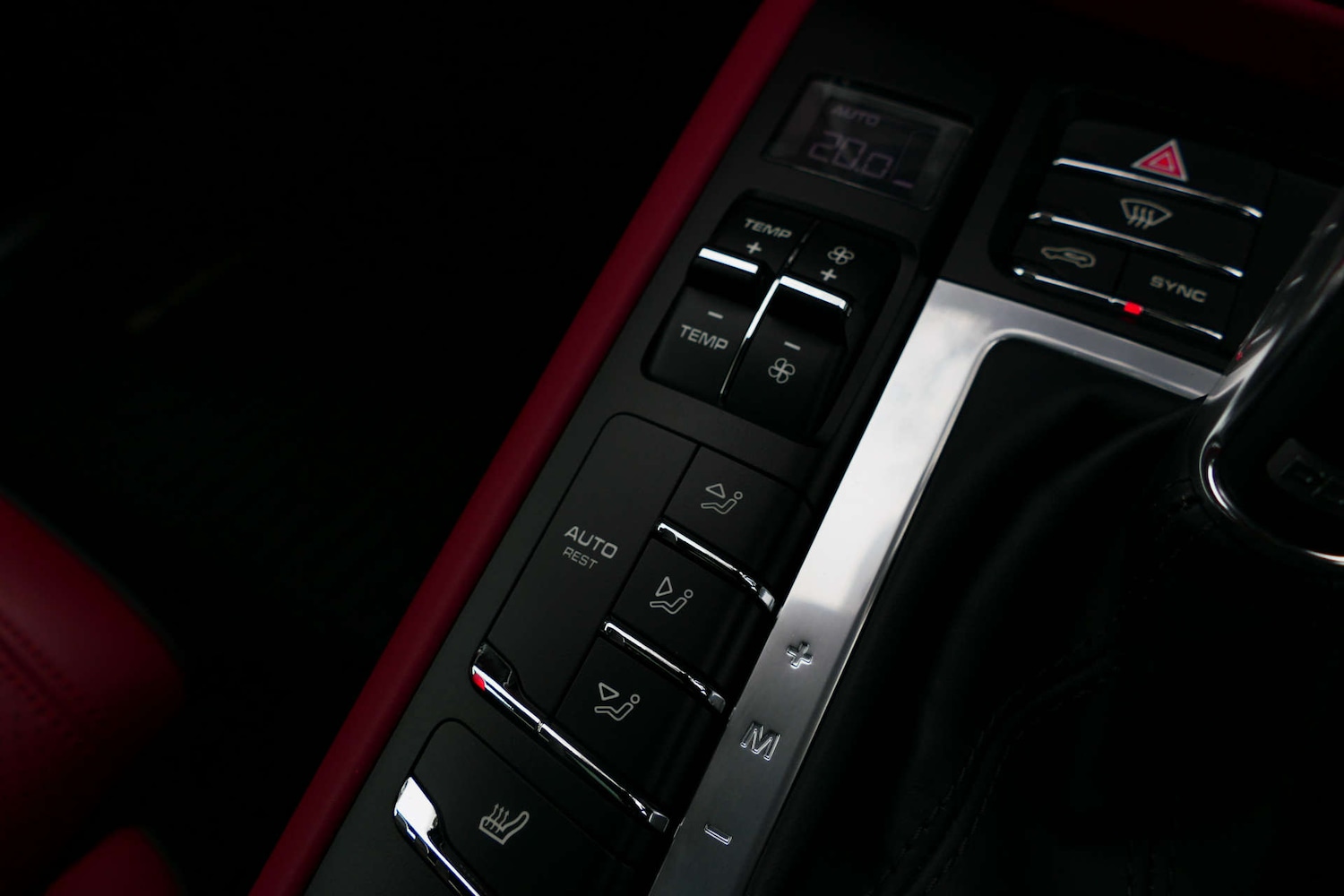 Used Porsche Macan 2021 for sale - 77162416: Photo 34