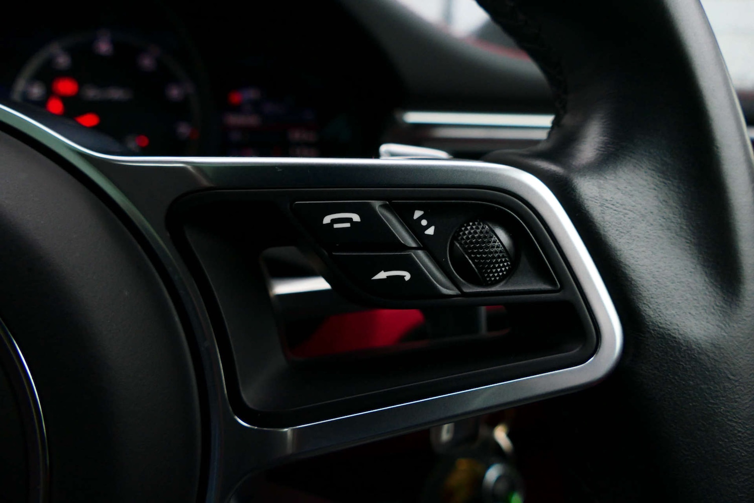 Used Porsche Macan 2021 for sale - 77162416: Photo 39