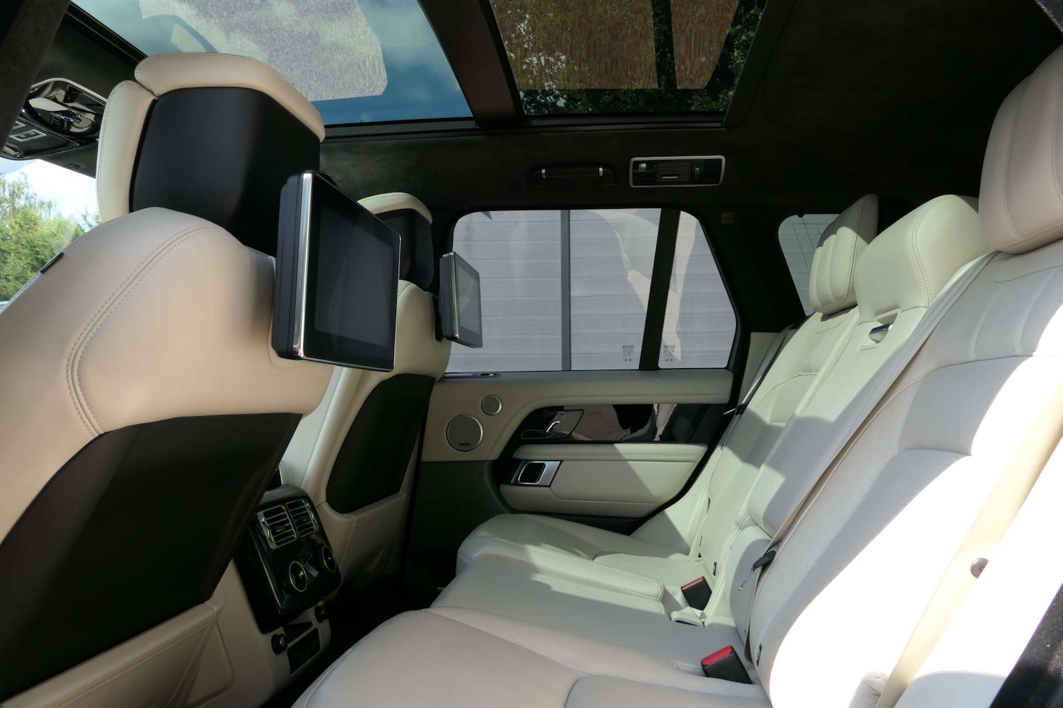 Vehicle 28