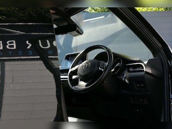 Used Toyota C-HR 2019 for sale - 75944734: Photo