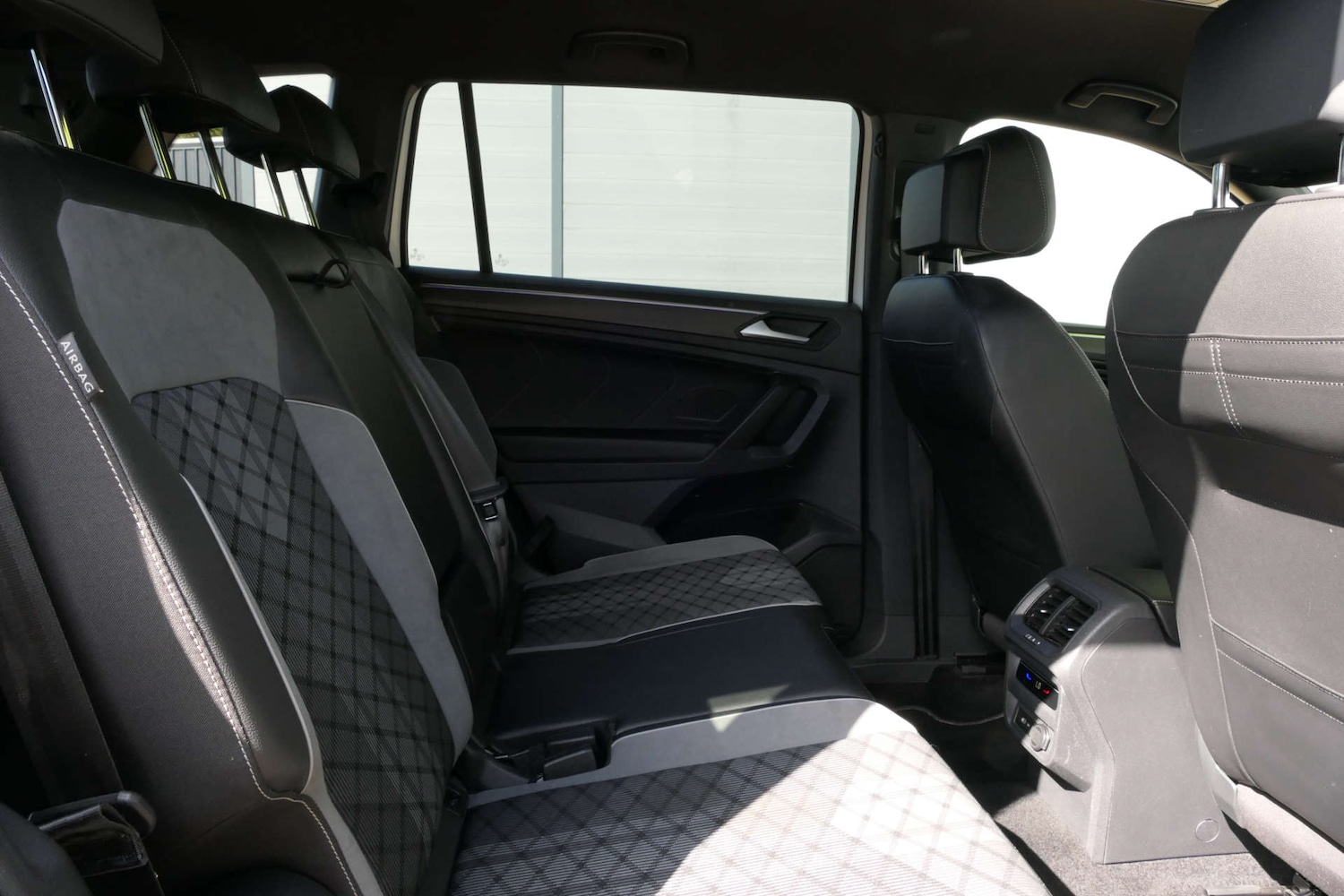 Used Volkswagen Tiguan 2022 for sale - 76616659: Photo 36