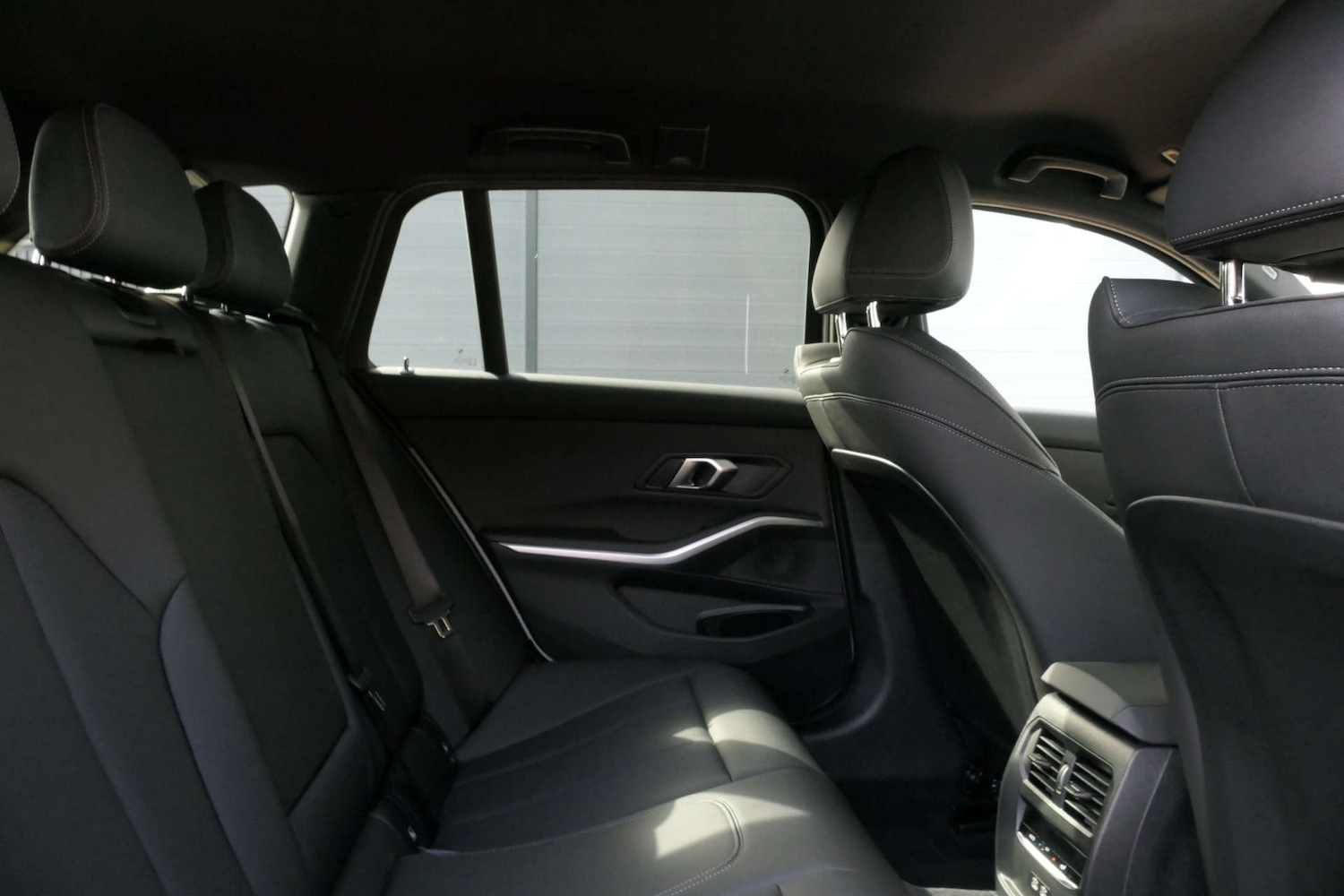 Used BMW 3 Series 2025 for sale - 76616657: Photo 38