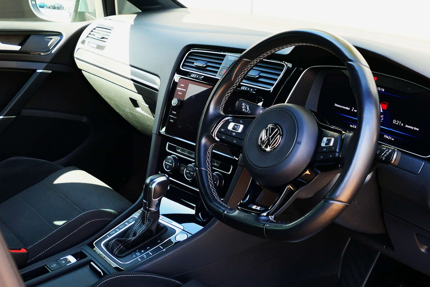 Used Volkswagen Golf 2019 for sale - 78062000: Photo 23