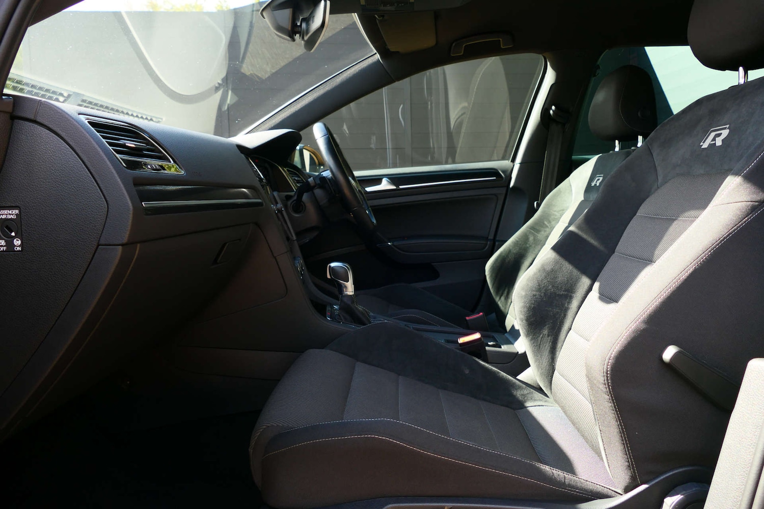 Used Volkswagen Golf 2019 for sale - 78062000: Photo 34