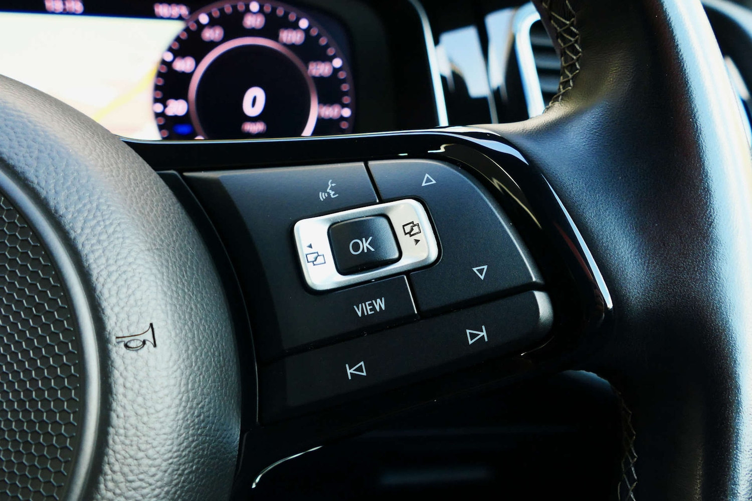 Used Volkswagen Golf 2019 for sale - 78062000: Photo 39