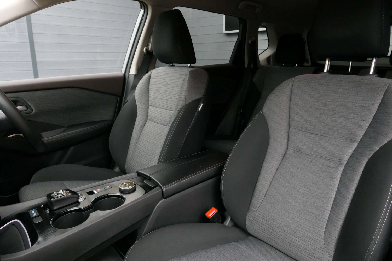 Used Nissan X-Trail 2024 for sale - 76614729: Photo 4