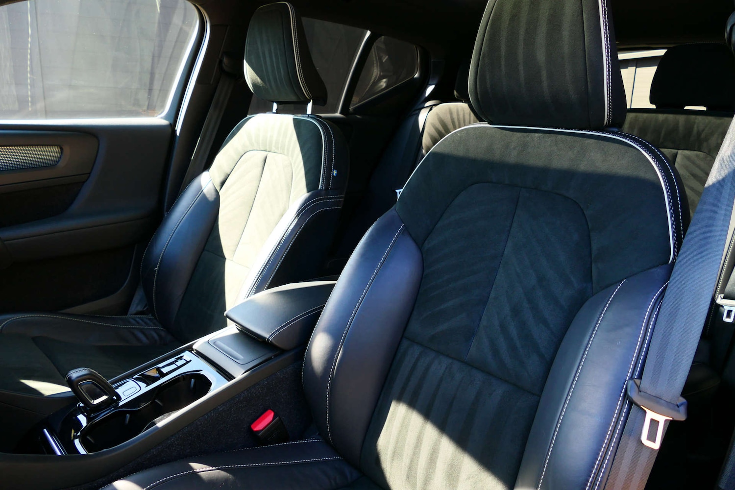 Used Volvo XC40 2021 for sale - 78169339: Photo 25