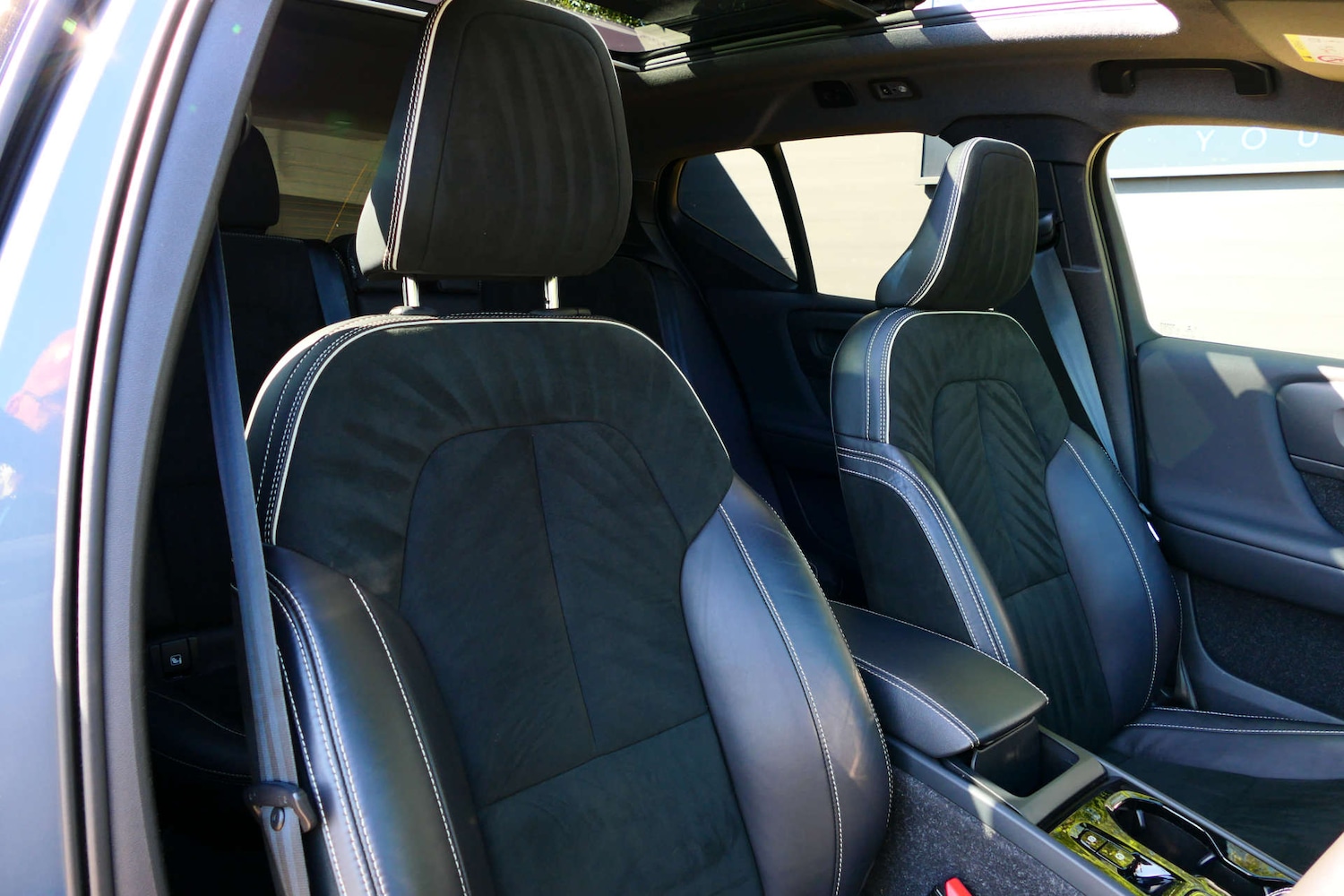 Used Volvo XC40 2021 for sale - 78169339: Photo 4