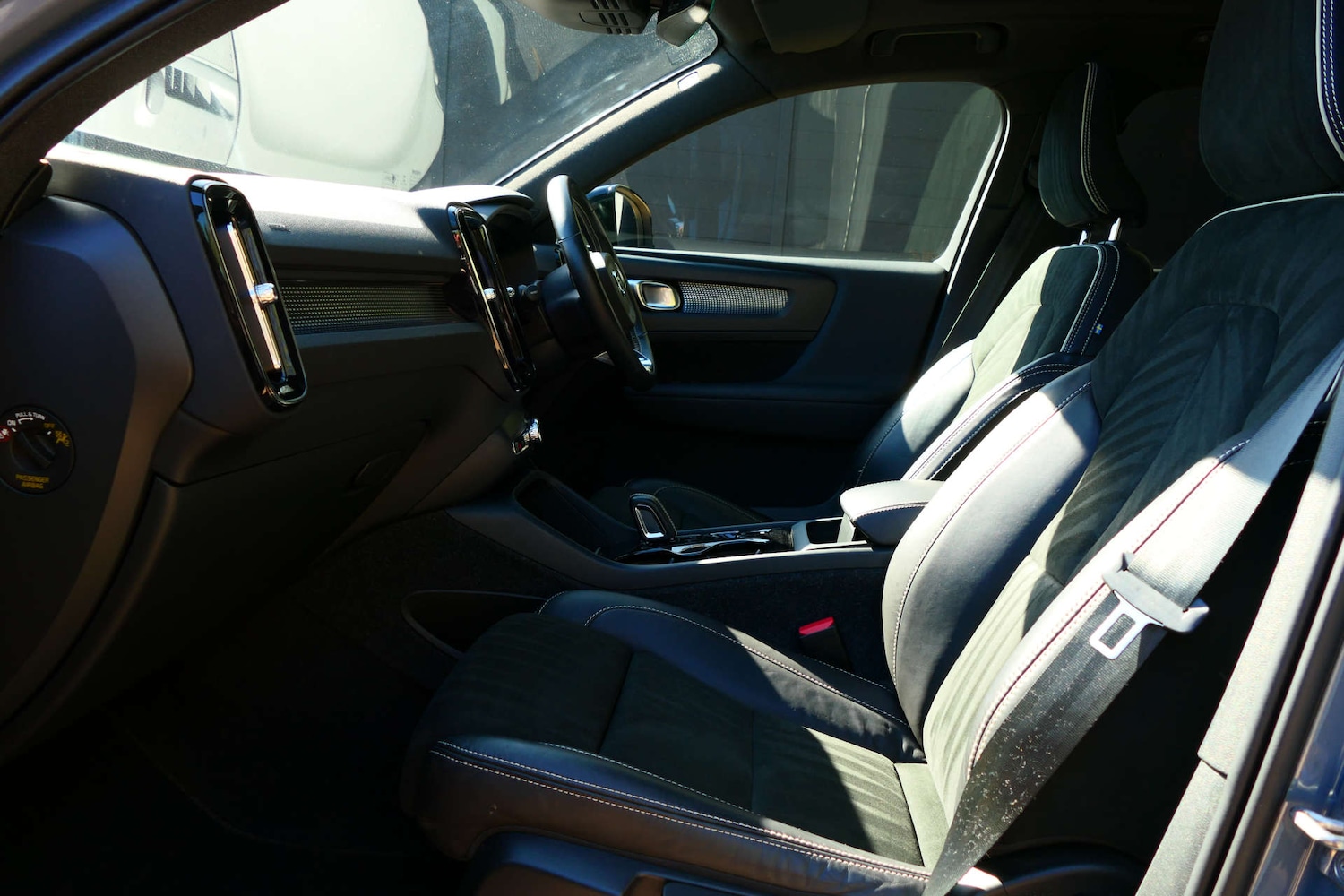 Used Volvo XC40 2021 for sale - 78169339: Photo 42