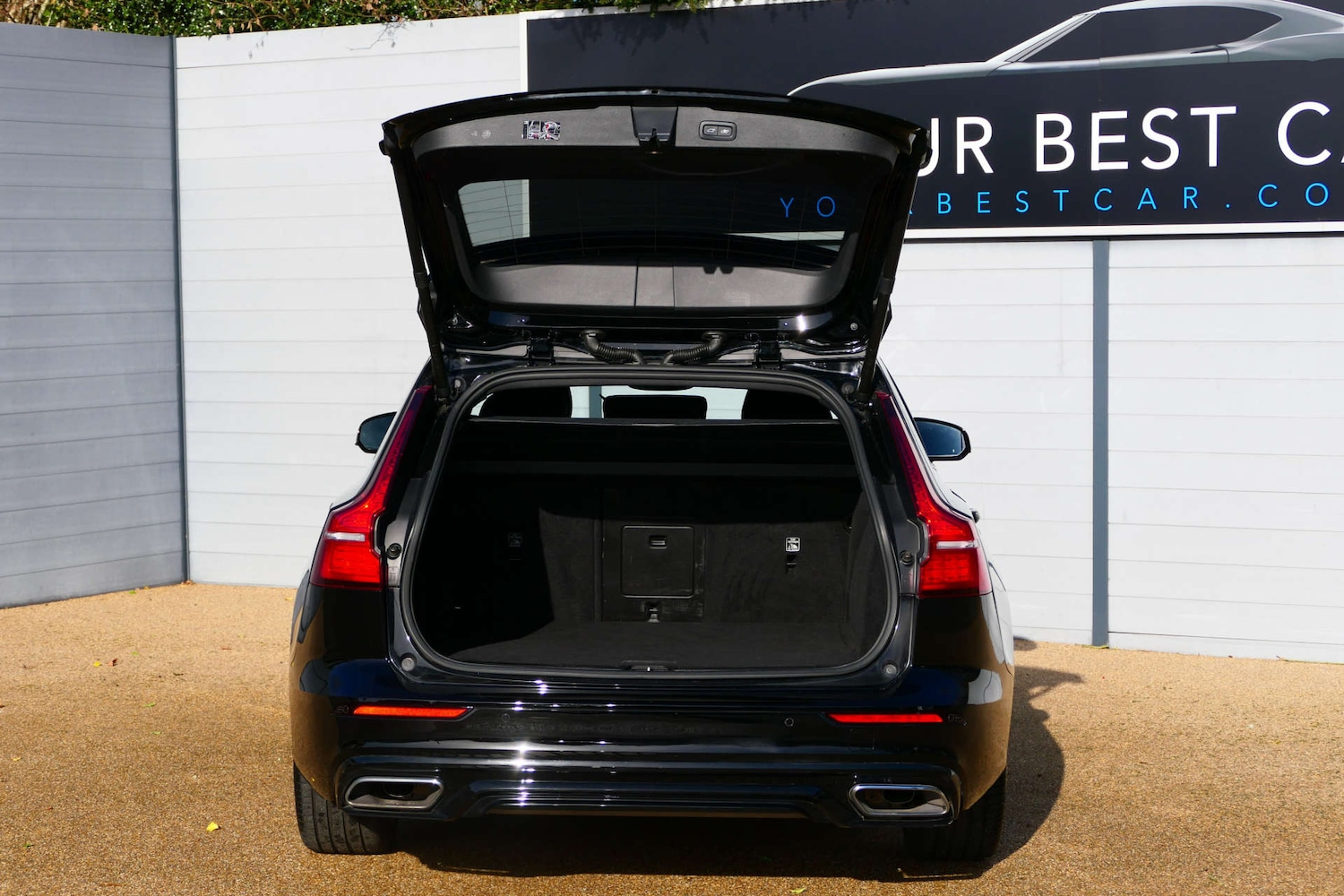 Used Volvo V60 2022 for sale - 77584845: Photo 15