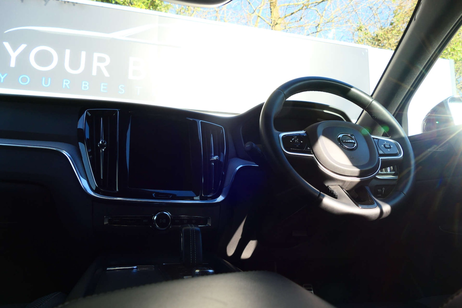 Used Volvo V60 2022 for sale - 77584845: Photo 32