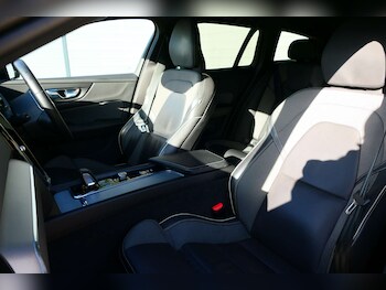 Used Volvo V60 2022 for sale - 77584845: Photo