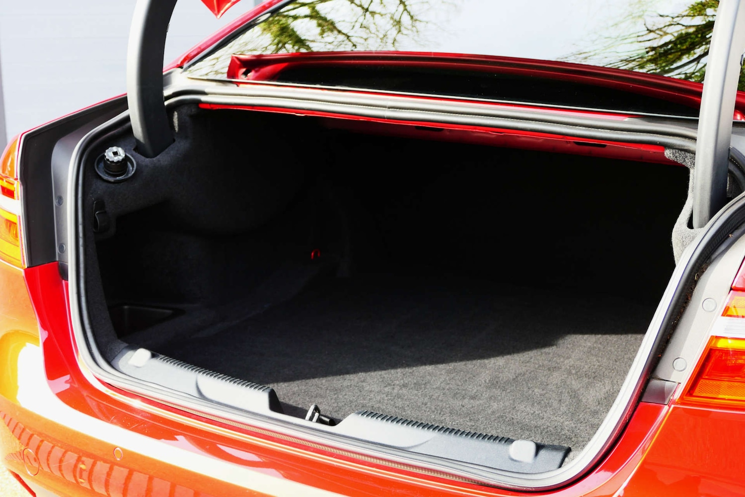 Used Jaguar XE 2017 for sale - 77946328: Photo 19