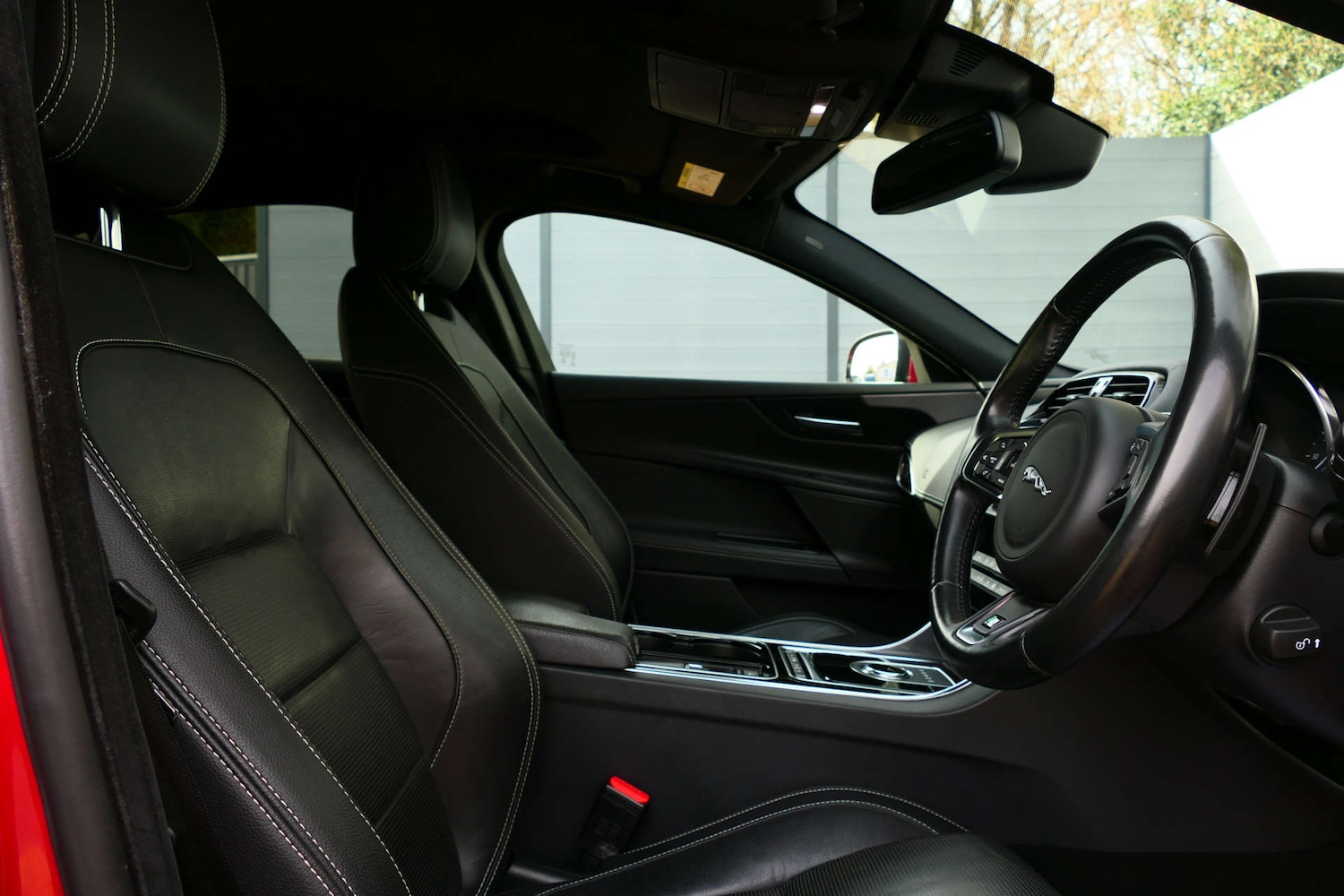 Used Jaguar XE 2017 for sale - 77946328: Photo 20