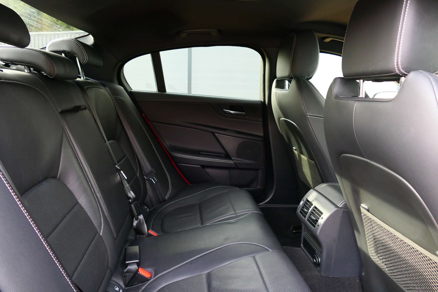 Used Jaguar XE 2017 for sale - 77946328: Photo 42