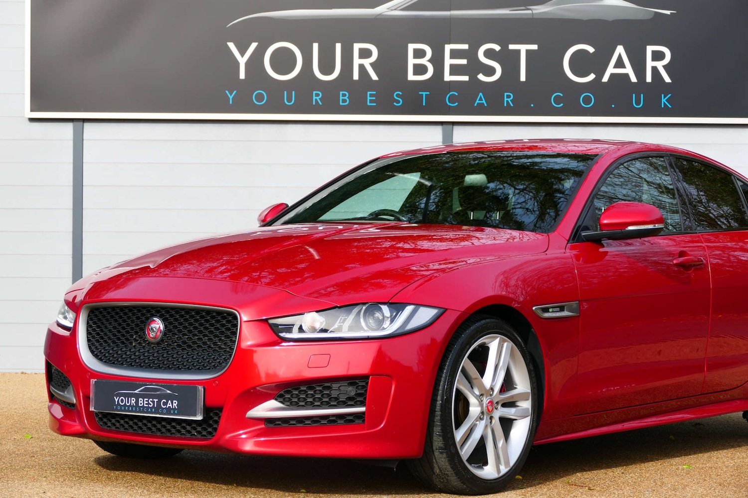 Used Jaguar XE 2017 for sale - 77946328: Photo 8
