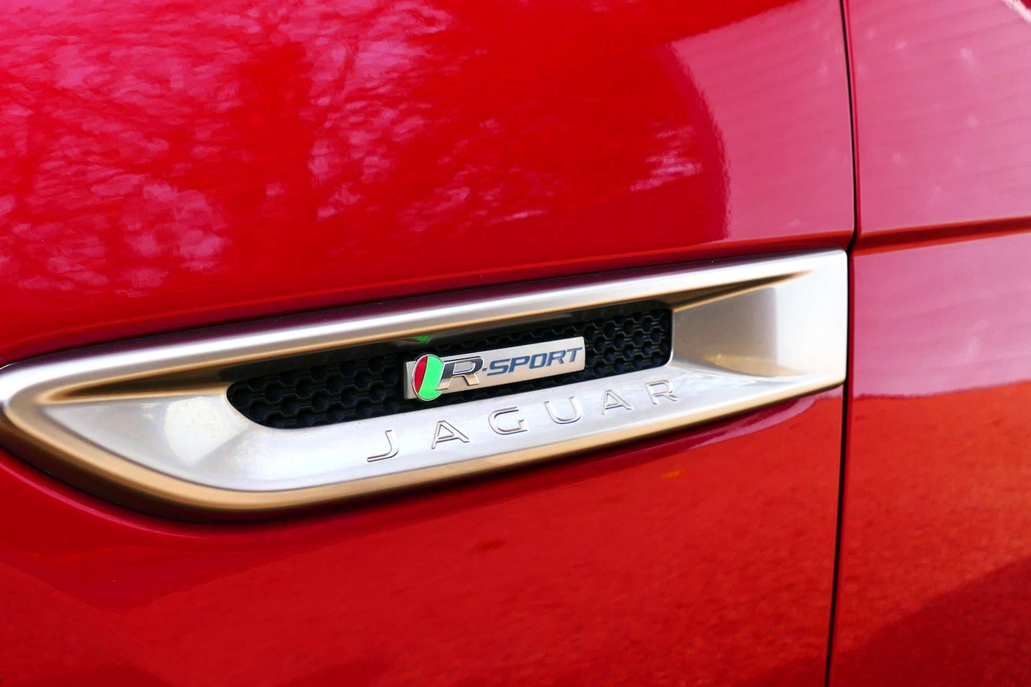 Used Jaguar XE 2017 for sale - 77946328: Photo 9