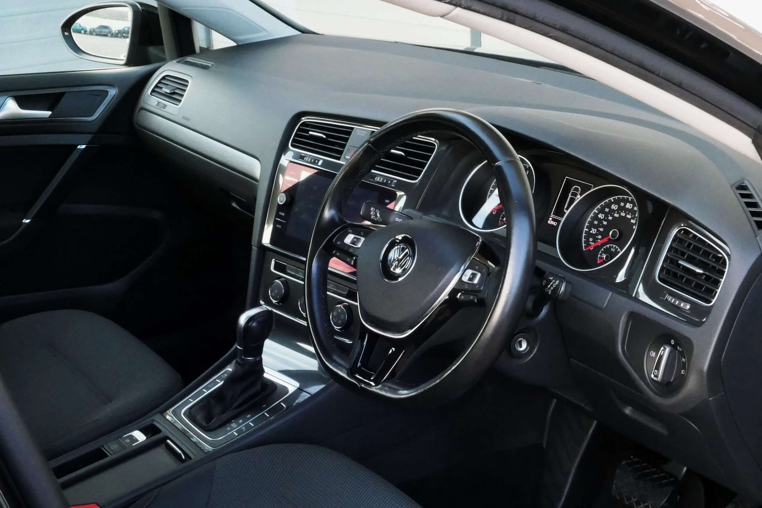 Used Volkswagen Golf 2017 for sale - 76616673: Photo 20