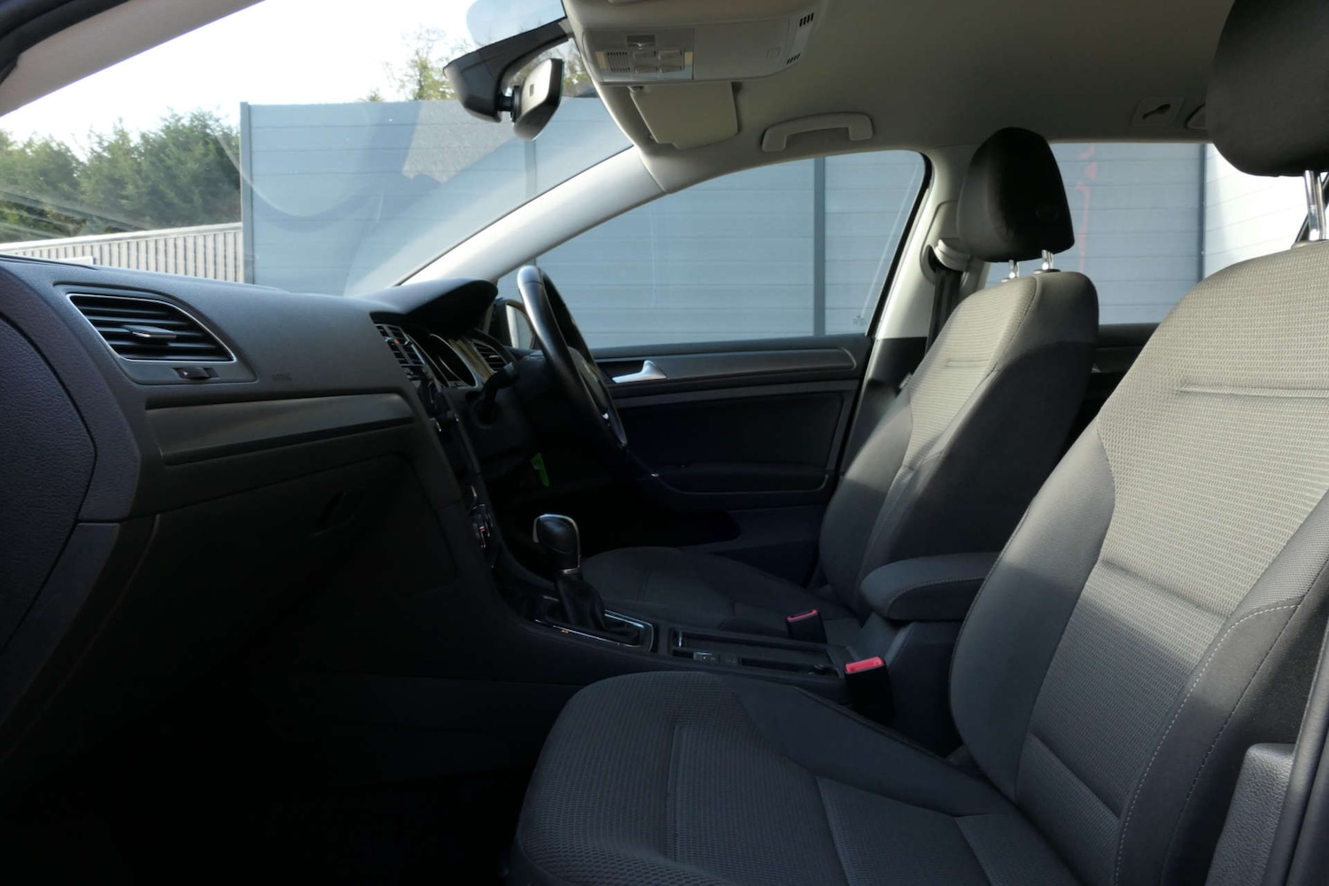 Used Volkswagen Golf 2017 for sale - 76616673: Photo 23