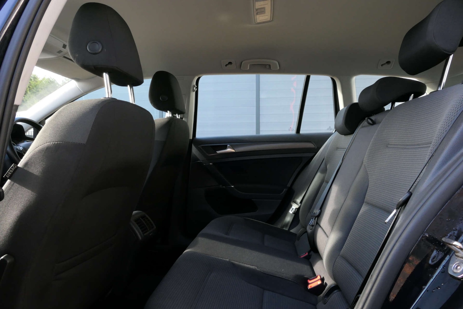 Used Volkswagen Golf 2017 for sale - 76616673: Photo 24