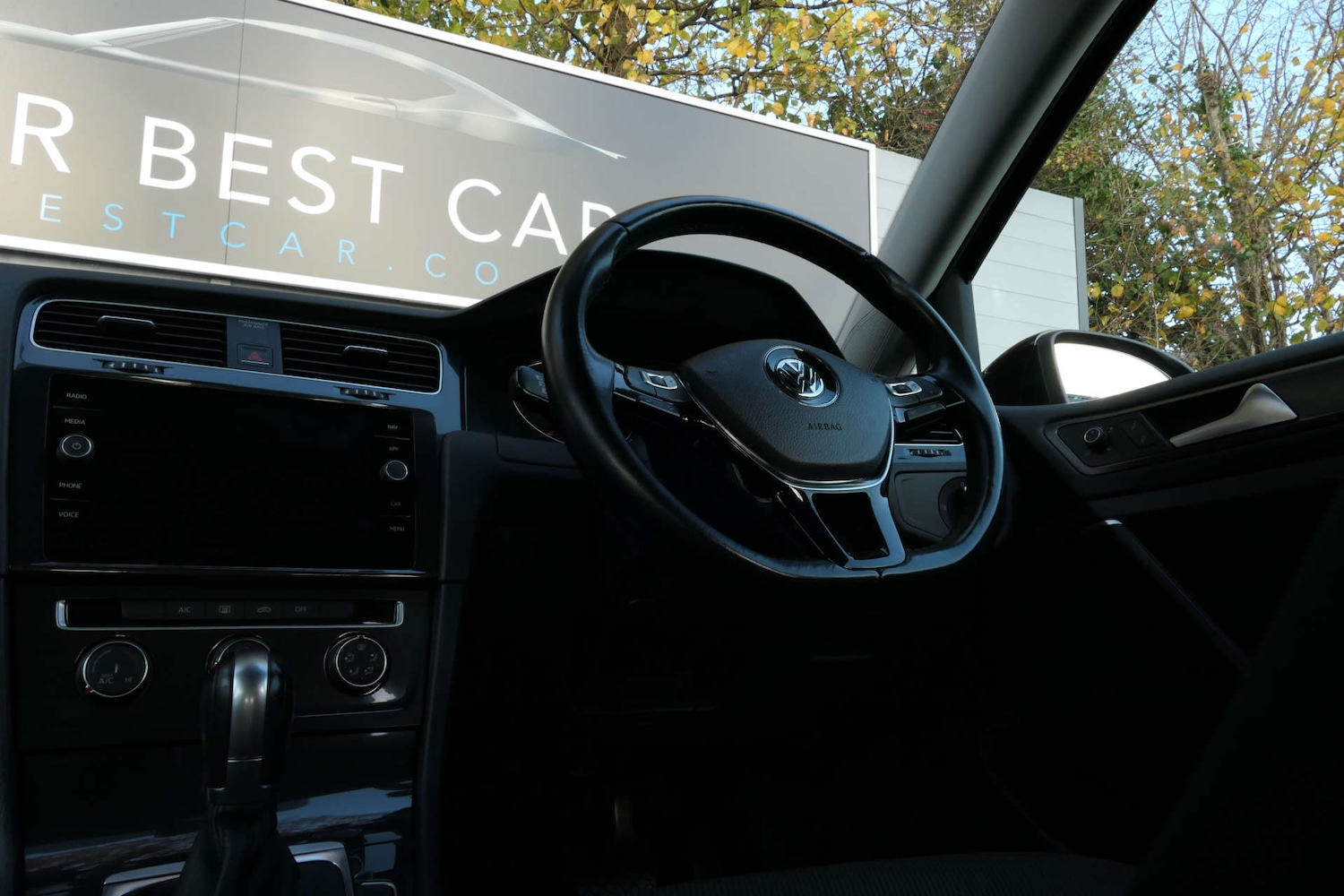 Used Volkswagen Golf 2017 for sale - 76616673: Photo 32