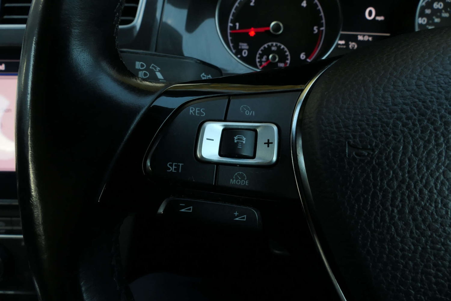 Used Volkswagen Golf 2017 for sale - 76616673: Photo 34