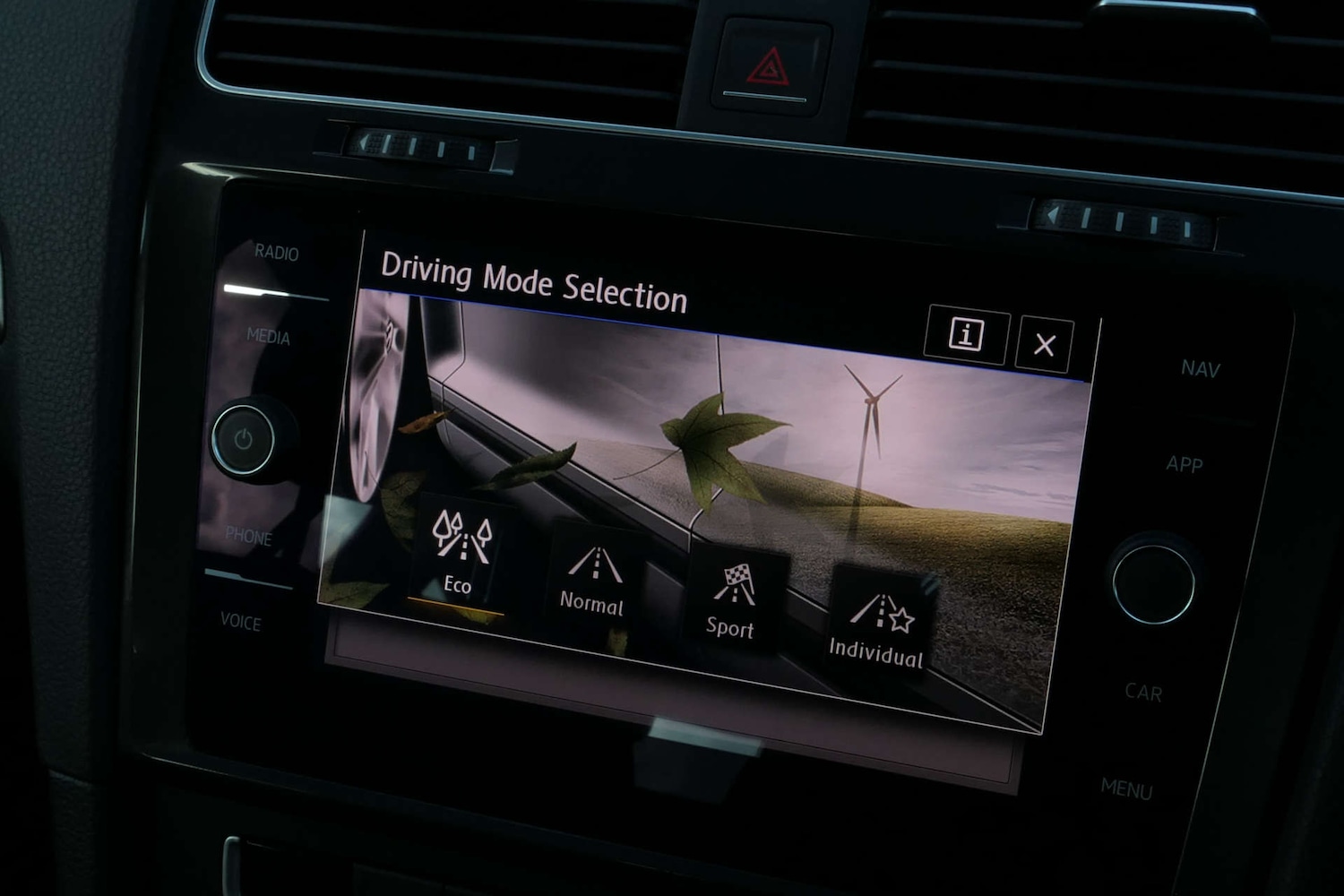 Used Volkswagen Golf 2017 for sale - 76616673: Photo 36