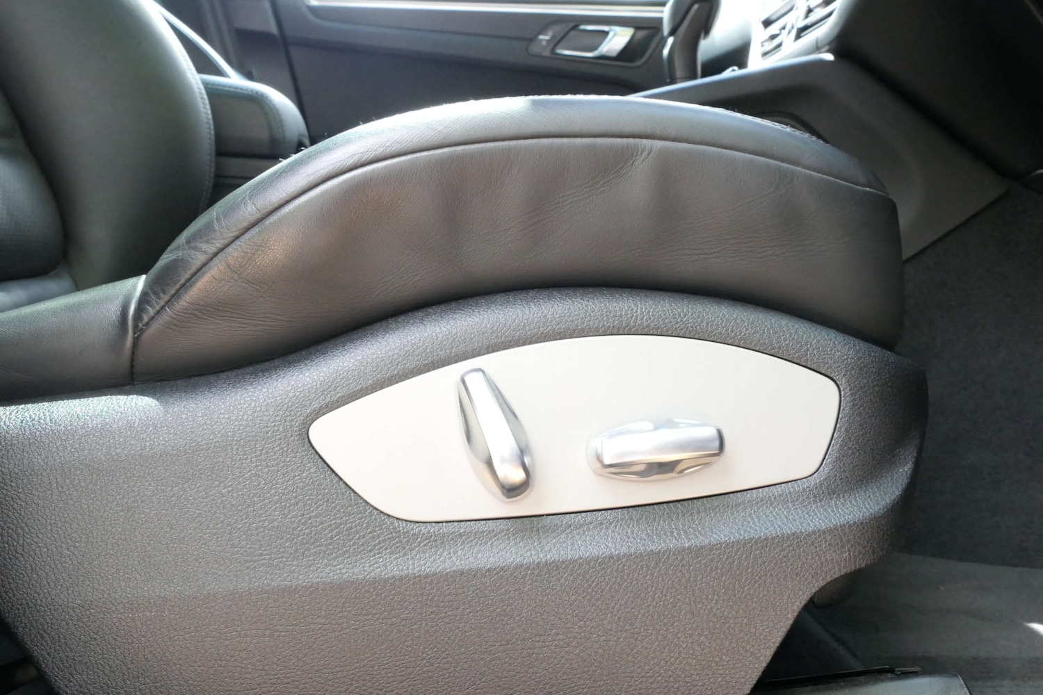 Used Porsche Macan 2022 for sale - 77736133: Photo 24