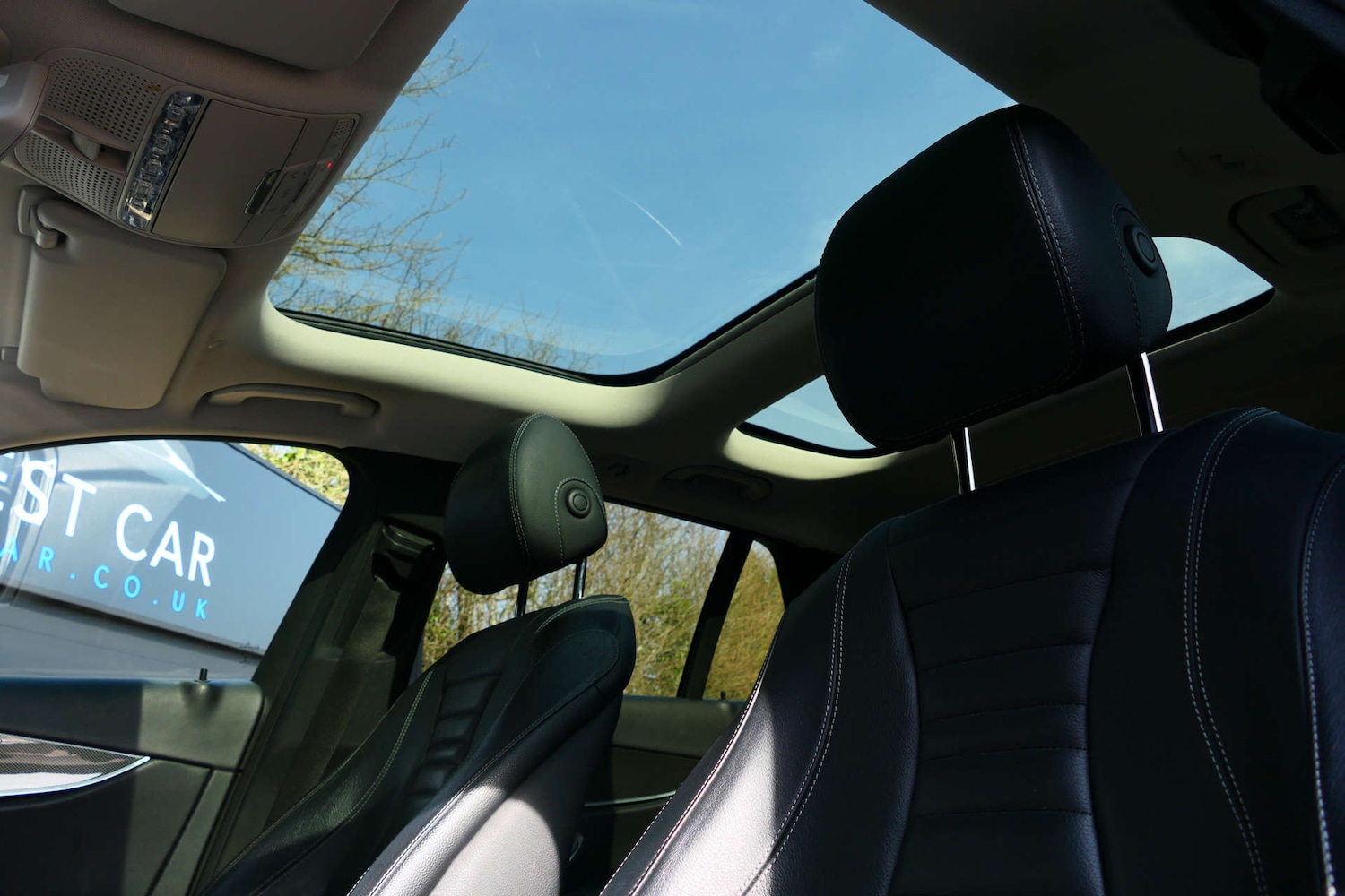 Used Mercedes-Benz E Class 2018 for sale - 77990061: Photo 5