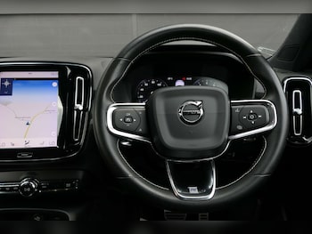 Used Volvo XC40 2019 for sale - 79400829: Photo