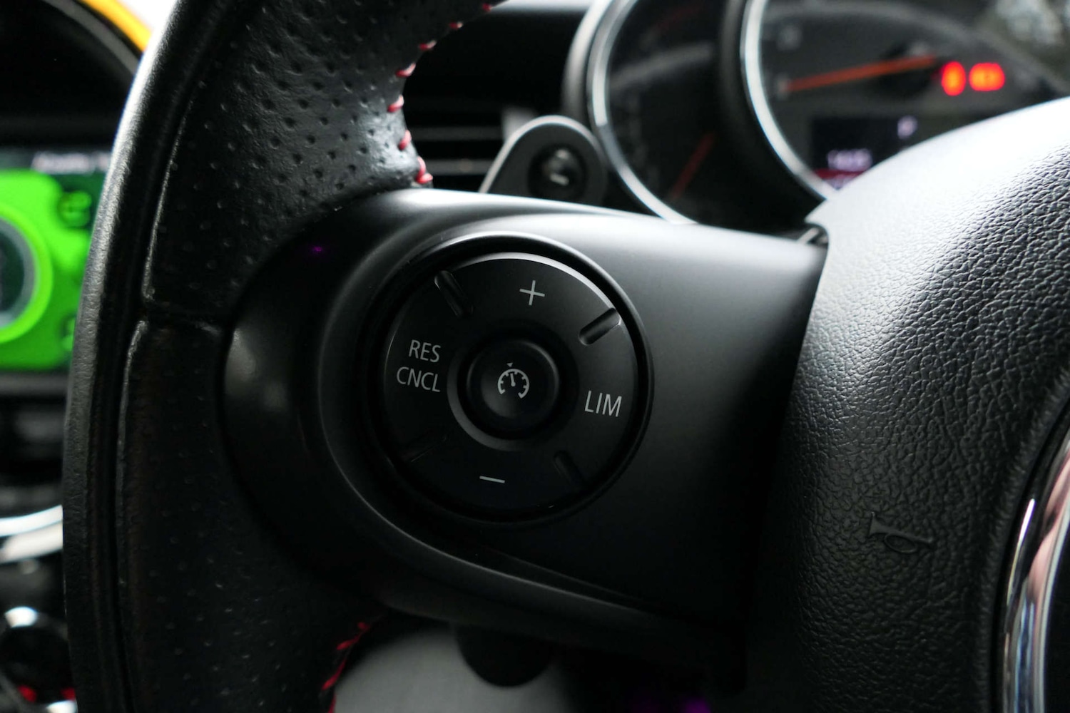 Used MINI Hatch 2019 for sale - 77038544: Photo 42