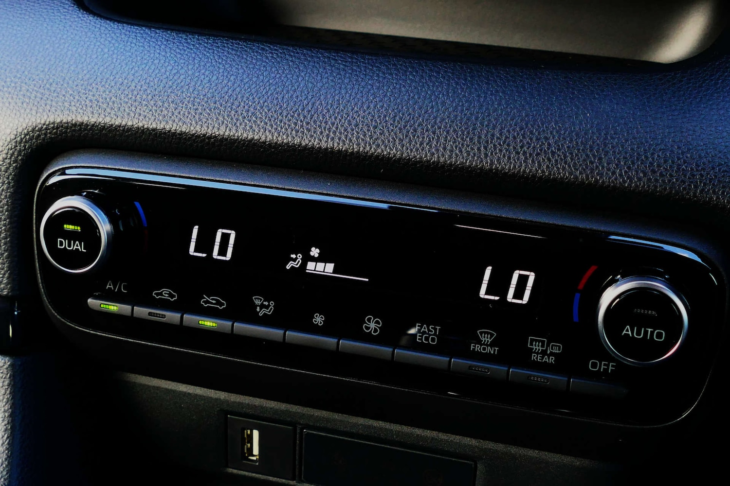 Used Toyota Yaris 2022 for sale - 78032036: Photo 41