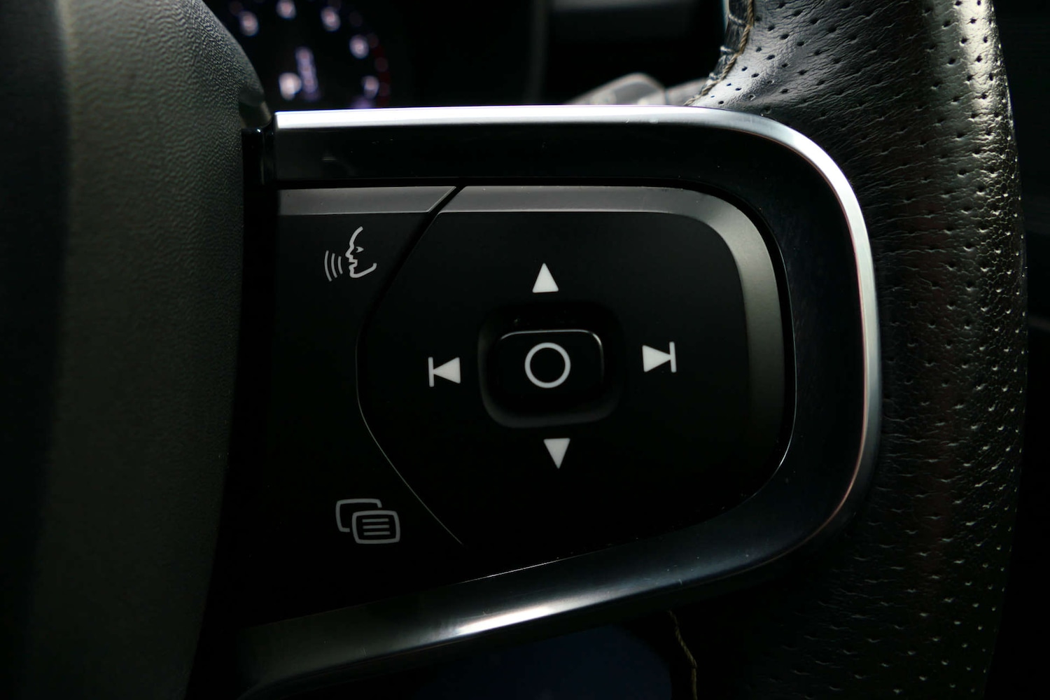 Used Volvo XC40 2020 for sale - 77536234: Photo 36