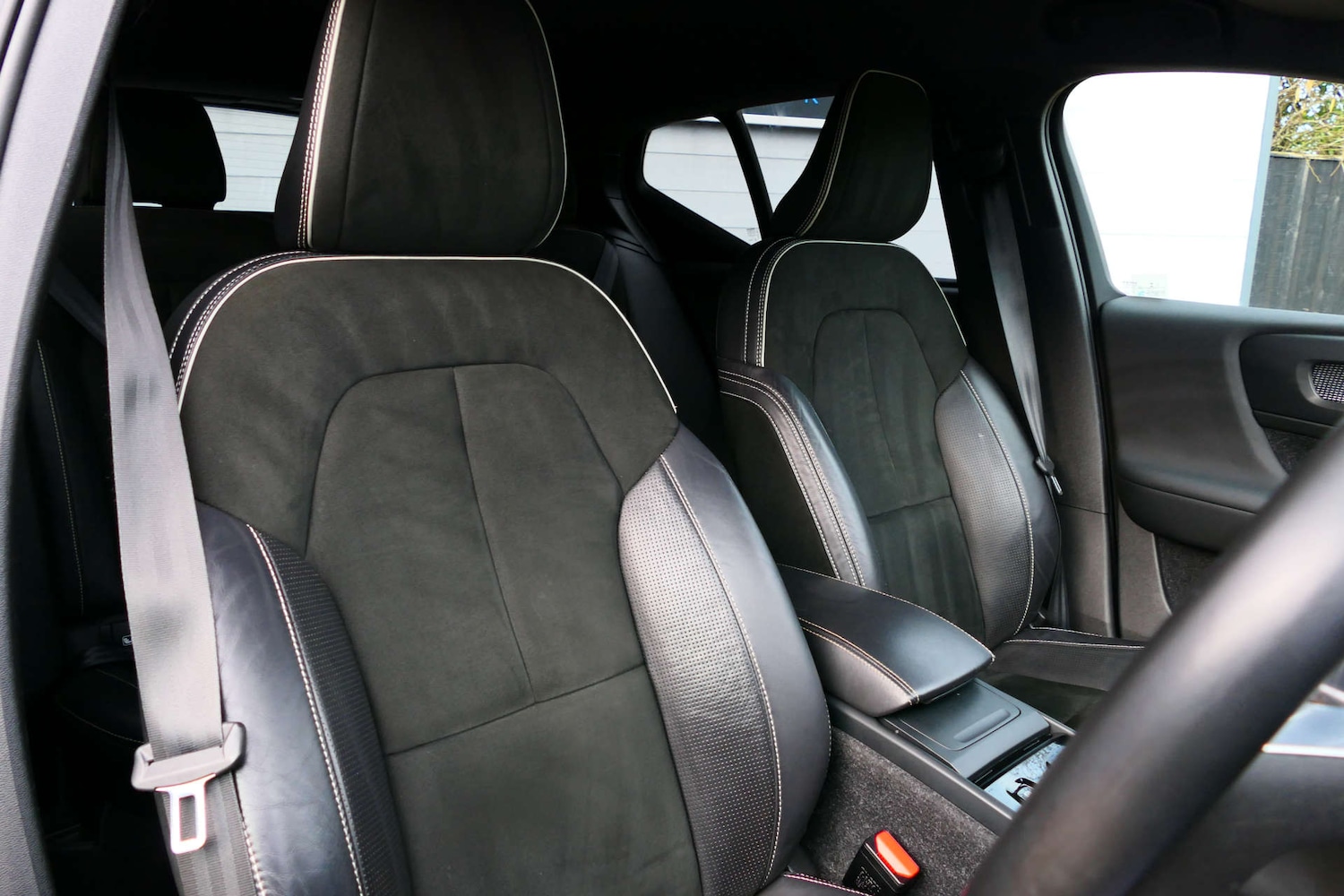 Used Volvo XC40 2020 for sale - 77536234: Photo 4