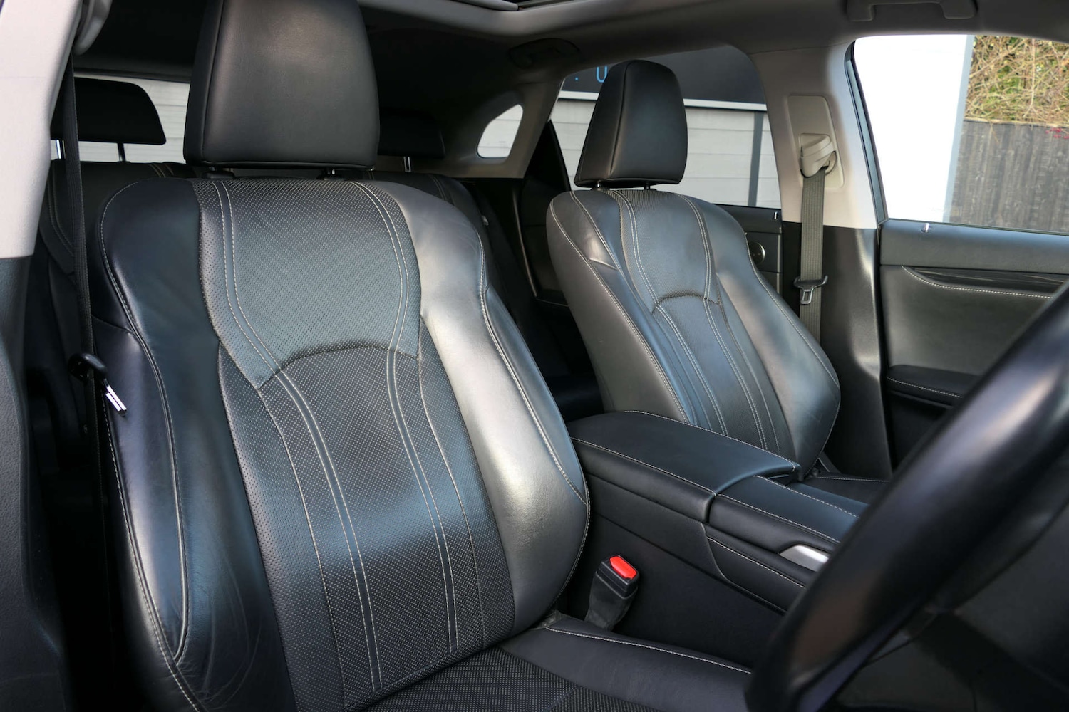 Used Lexus RX 2017 for sale - 76830186: Photo 4