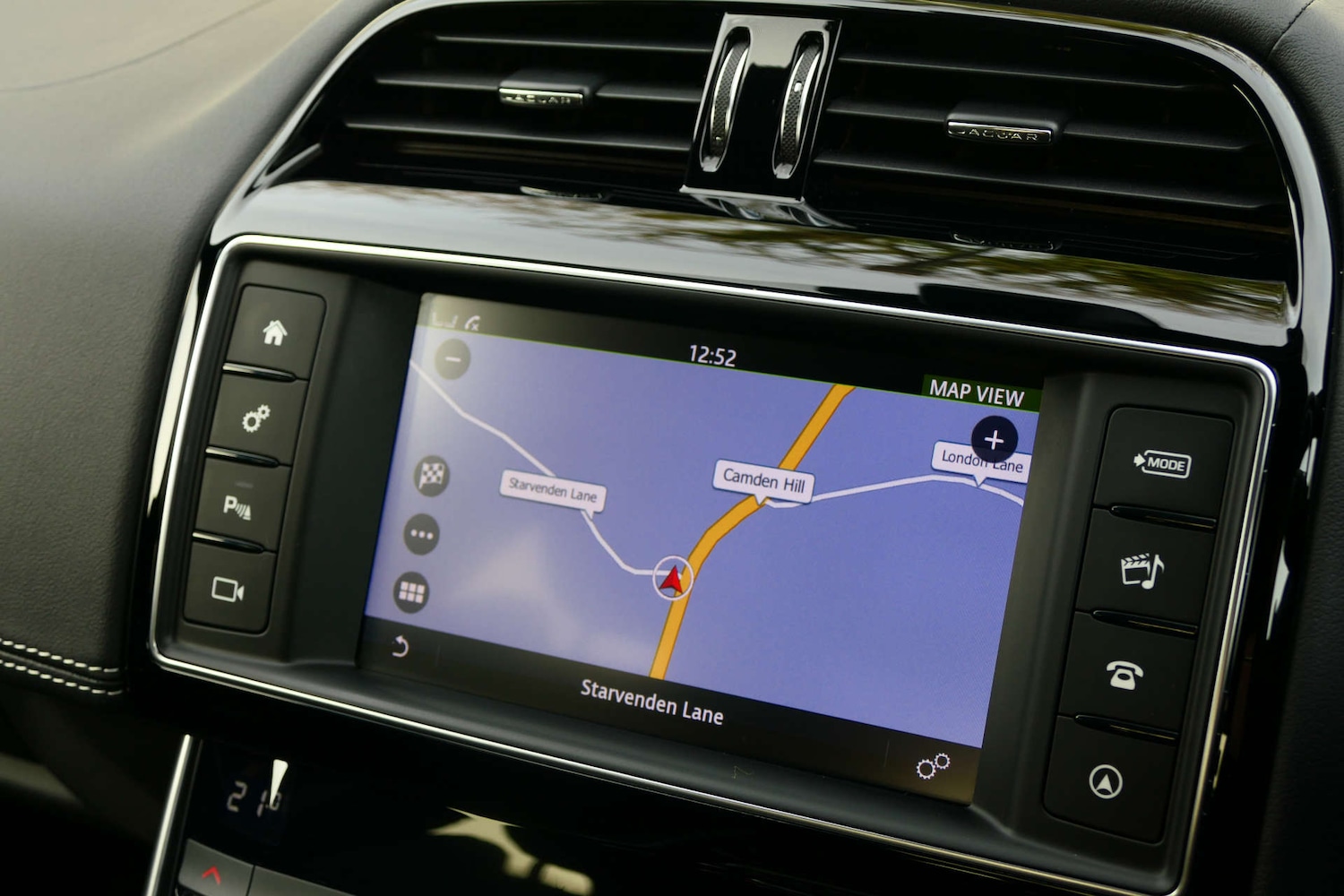 Used Jaguar XE 2017 for sale - 77584817: Photo 29