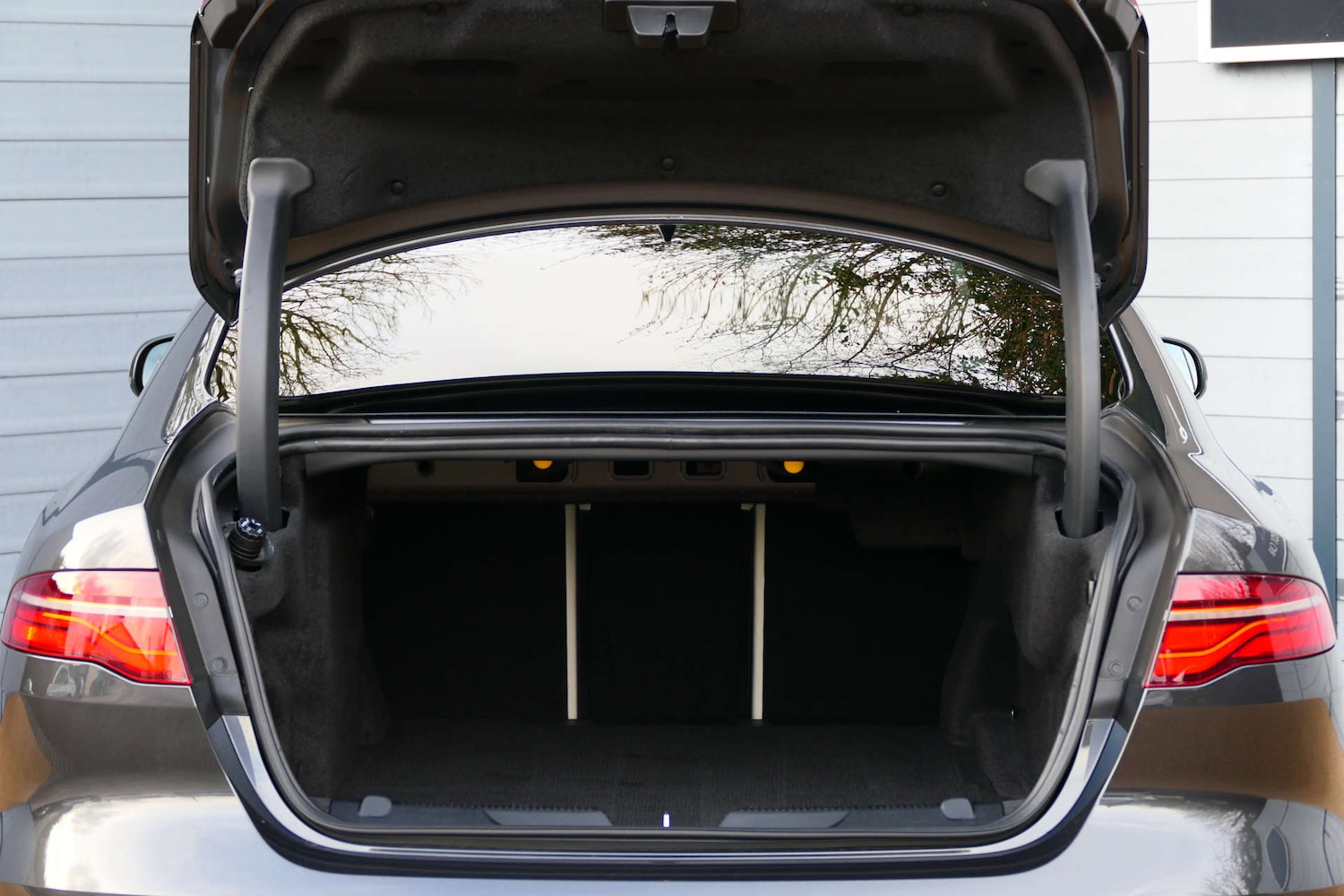 Used Jaguar XE 2021 for sale - 77301697: Photo 18